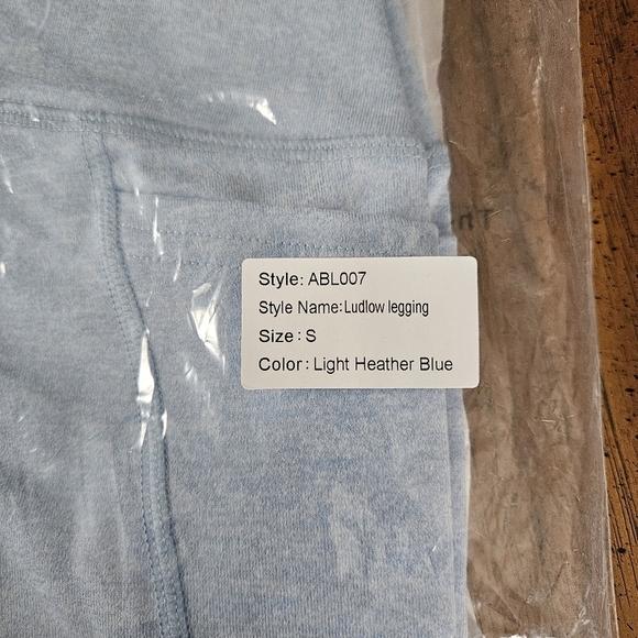 Addison Bay Leggings Ludlow Light Heather Blue Solid Active Fitness Fashion - Picture 8 of 11